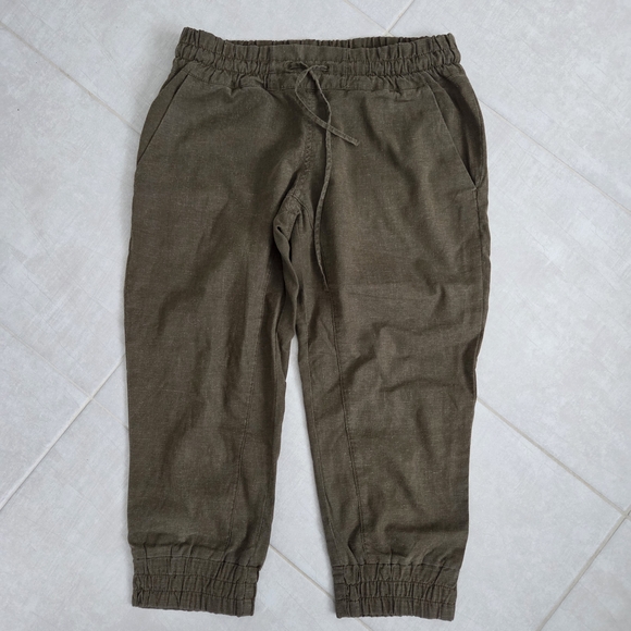 MEC Ladies Linen Capris - Picture 2 of 4